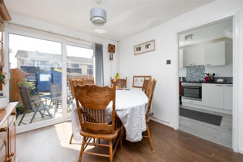 6 Broughton Road, Trowbridge, BA14 0LW