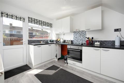 6 Broughton Road, Trowbridge, BA14 0LW