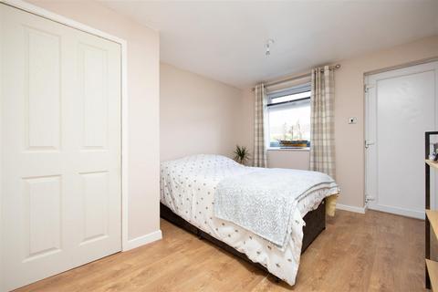 6 Broughton Road, Trowbridge, BA14 0LW