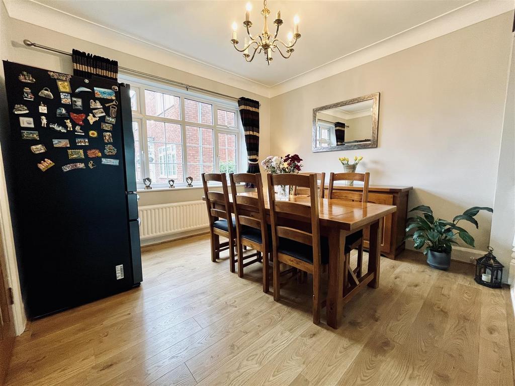 Dining Room Aspect 4