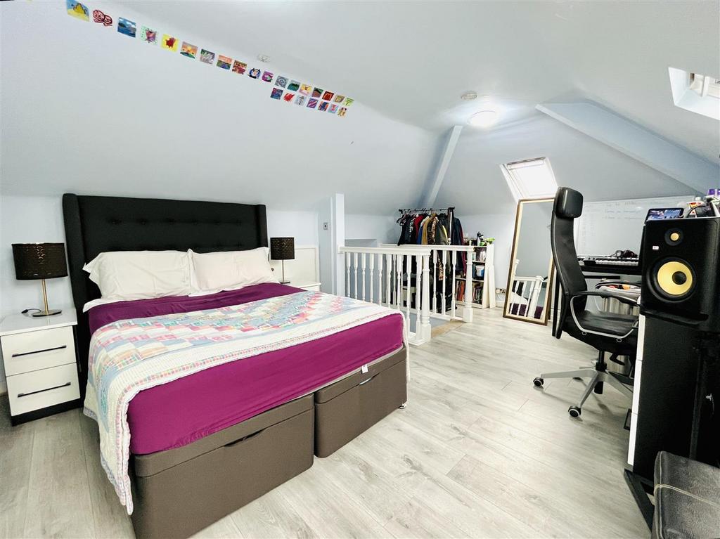 Bedroom 4 Aspect 3