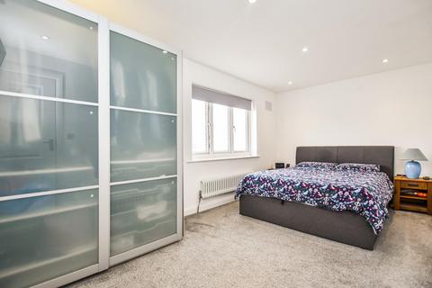 25 Costiland Drive, Bristol, BS13 8DU