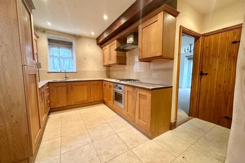 2 bedroom cottage for sale, Keighley Road, Colne