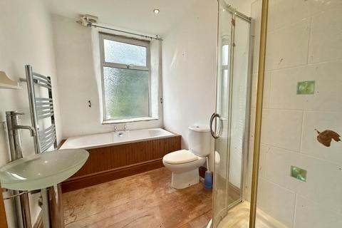 2 bedroom cottage for sale, Keighley Road, Colne