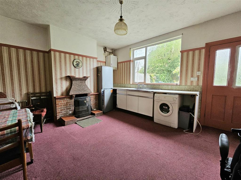 The Castle Way, Willington, Derby 2 bed detached bungalow £230,000