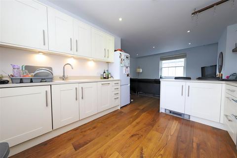 3 bedroom mews for sale, Cambridge Grove, Hove