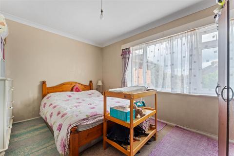 2 bedroom flat for sale, Manor Lodge, Guildford