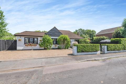 3 bedroom detached bungalow for sale, Masonic Hall Road, Chertsey KT16