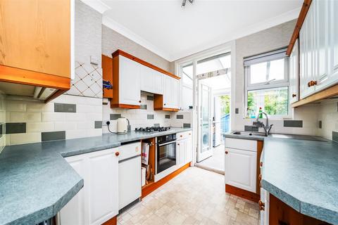 3 bedroom semi-detached house for sale, Woodland Way, Winchmore Hill, N21