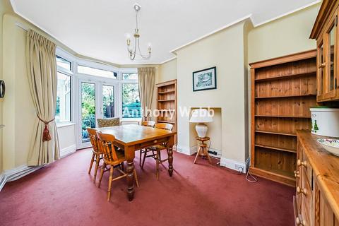 3 bedroom semi-detached house for sale, Woodland Way, Winchmore Hill, N21