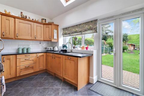3 bedroom semi-detached house for sale, Weston Avenue, West Molesey