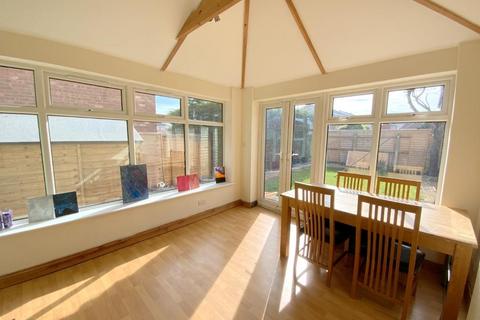 7 Burley Avenue, Cleethorpes, DN35 0TH