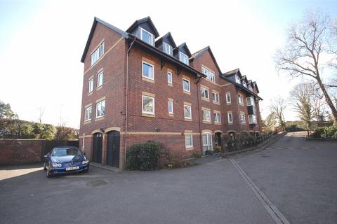 2 bedroom retirement property for sale, Masters Court, Ruislip HA4