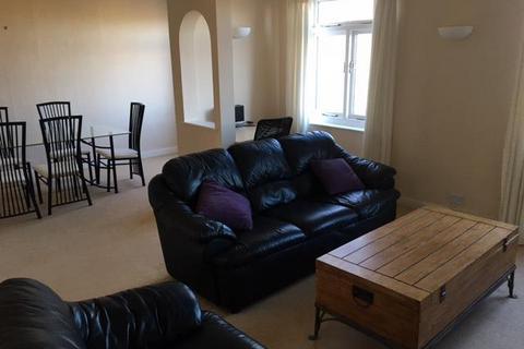 2 bedroom apartment to rent, Crown Terrace, Scarborough