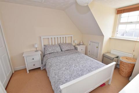 3 bedroom semi-detached house to rent, Bishy Barnebee Way, Norwich