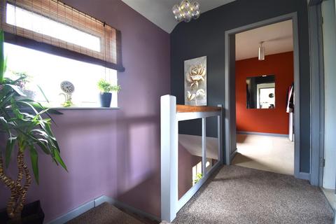 103 Avon Way, Portishead, Bristol, BS20 6LU