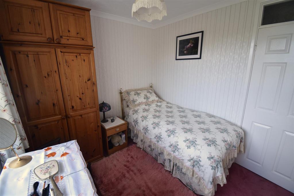 Bedroom 4.1.JPG