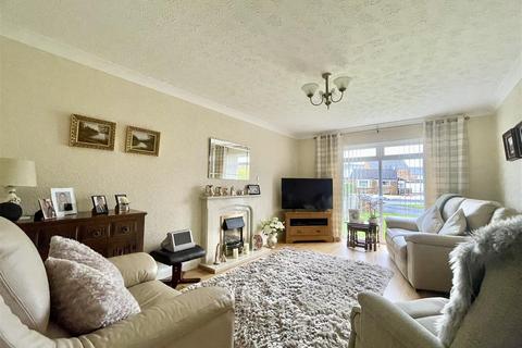 2 bedroom semi-detached bungalow for sale, Merton Close, Kippax, Leeds