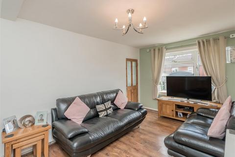 3 bedroom townhouse for sale, Tong Drive, Armley, Leeds