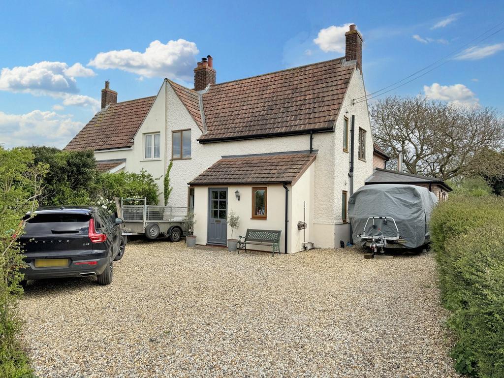 Peterhouse, Creeting St Peter... 5 bed semidetached house for sale £