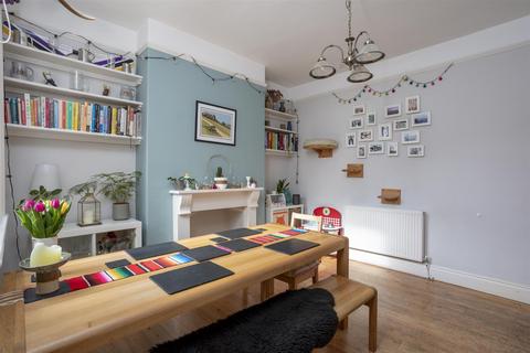 208 Bishopthorpe Road, York, YO23 1LF