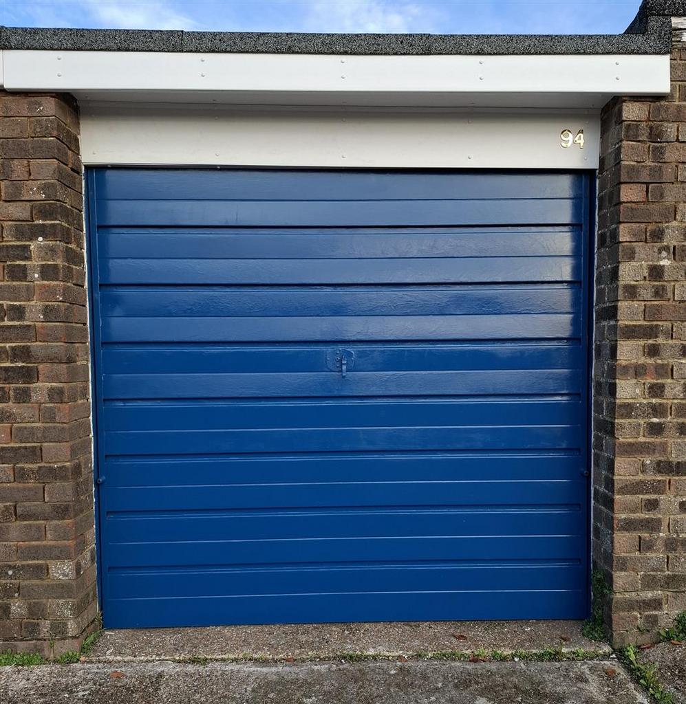 94 Sevenoaks Road - Garage Door.jpg