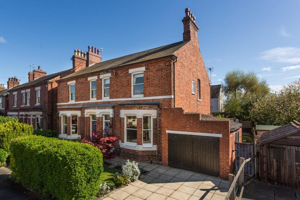 Westbourne Grove, Selby 5 bed semidetached house for sale £375,000