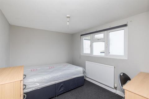 6 bedroom house to rent, Kingsbury Road, Brighton