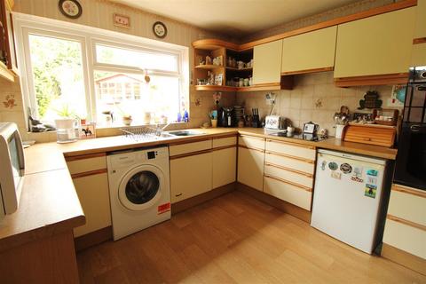 4 bedroom house for sale, Staverton Road, Daventry