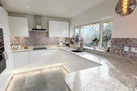 34 Bickley Avenue, Sutton Coldfield, B74 4DZ