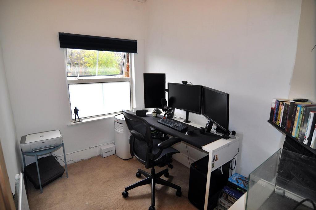 Bedroom 3/Study