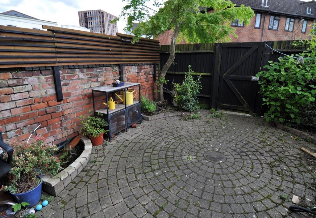 Courtyard Rear Garden