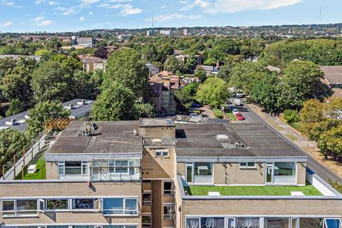 6 bedroom penthouse to rent, Rectory Road, Beckenham