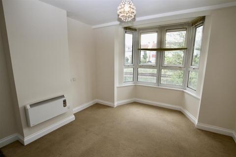 1 bedroom flat for sale, Burleigh Court, Westcliff-On-Sea