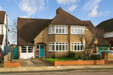 3 bedroom semi-detached house to rent, Ormond Drive, Hampton