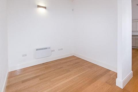 1 bedroom apartment to rent, The Galleries, Brentwood