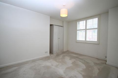 2 bedroom flat for sale, High Street, Knaresborough HG5