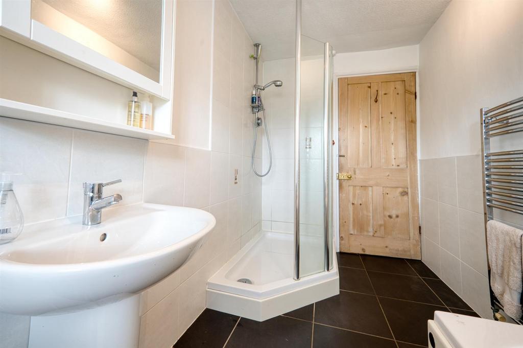 Bathroom - double shower.jpg