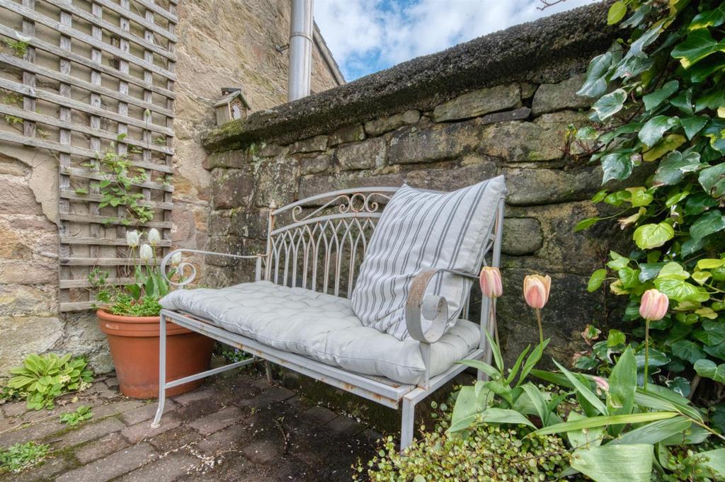 Rear Garden - seating.jpg