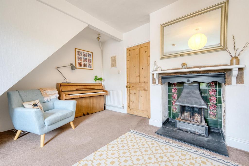 Sitting Room - fireplace.jpg