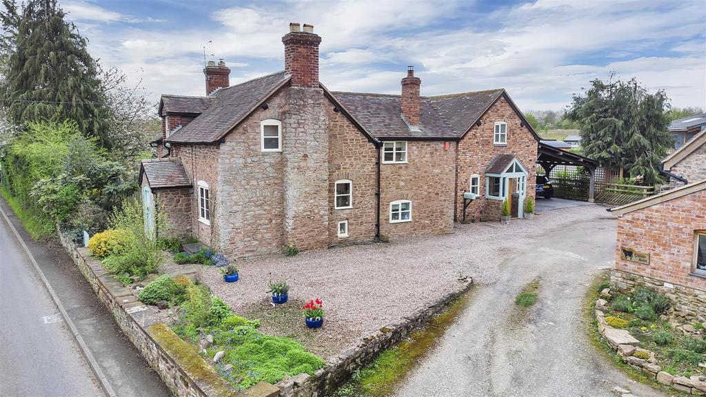 The Yews, Montford Bridge, Shrewsbury 4 bed detached house for sale £