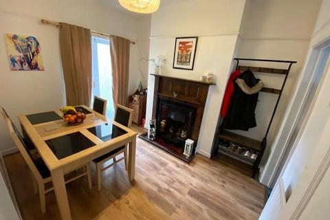 2 bedroom house to rent, Tyler Street, Cardiff