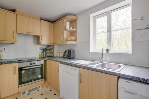 1 bedroom apartment to rent, Peatey Court, High Wycombe HP13