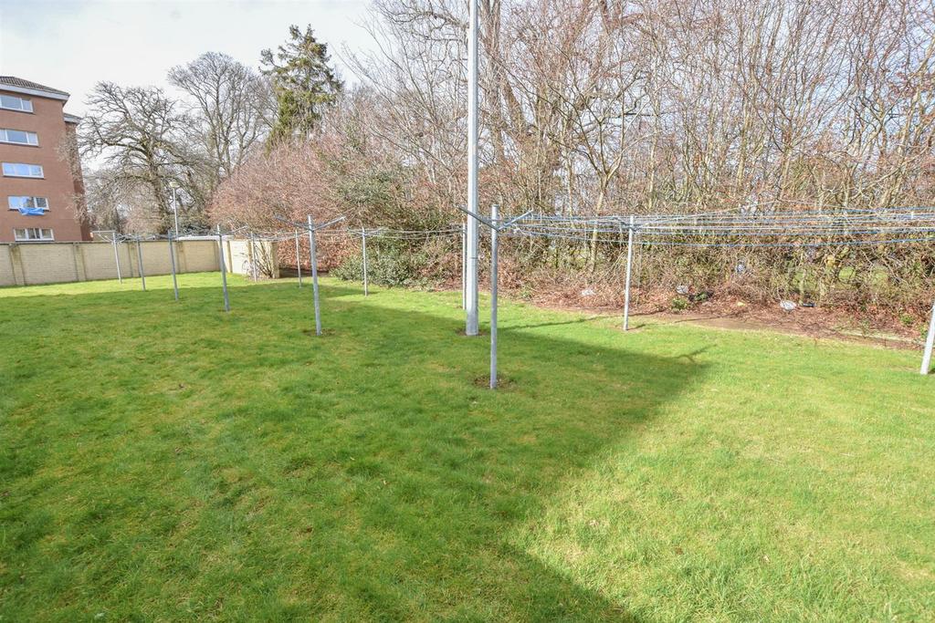 GARDEN-2.jpg