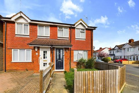 49 Filey Waye, Ruislip, HA4 9AT