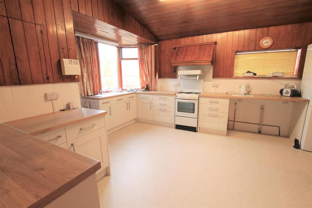 Kitchen 3.jpg