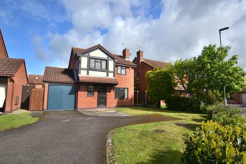 4 bedroom detached house for sale, Lindisfarne Road, Syston LE7