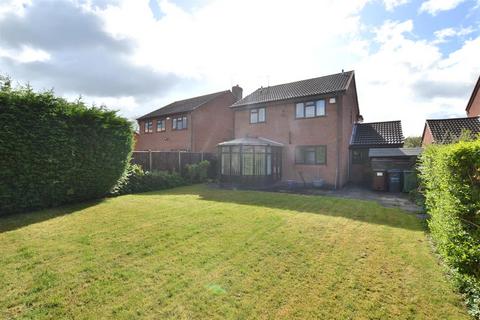 4 bedroom detached house for sale, Lindisfarne Road, Syston LE7