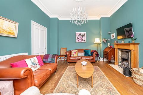 5 bedroom semi-detached house for sale, 114 Grieve Street, Dunfermline, KY12 8DW
