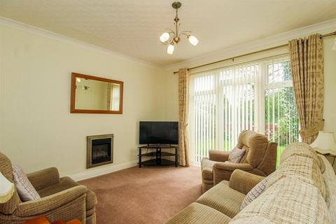 2 bedroom semi-detached bungalow for sale, Sunny Bank, Wakefield WF4